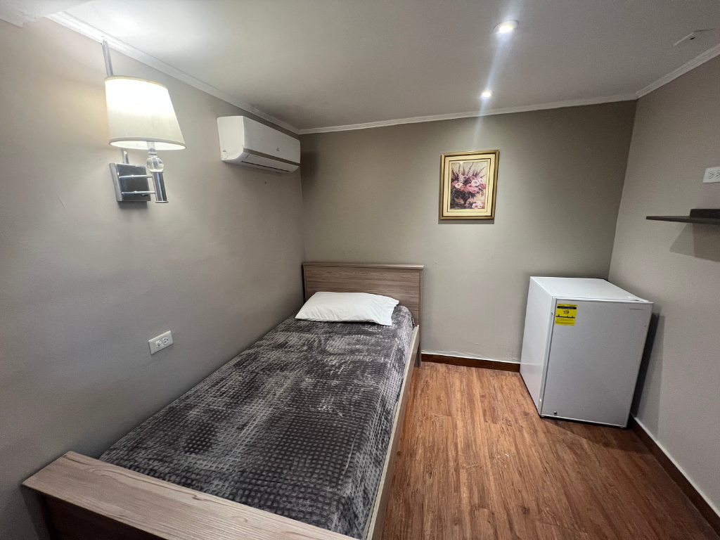 Habitación sencilla en alquiler – ¡Solo $340!